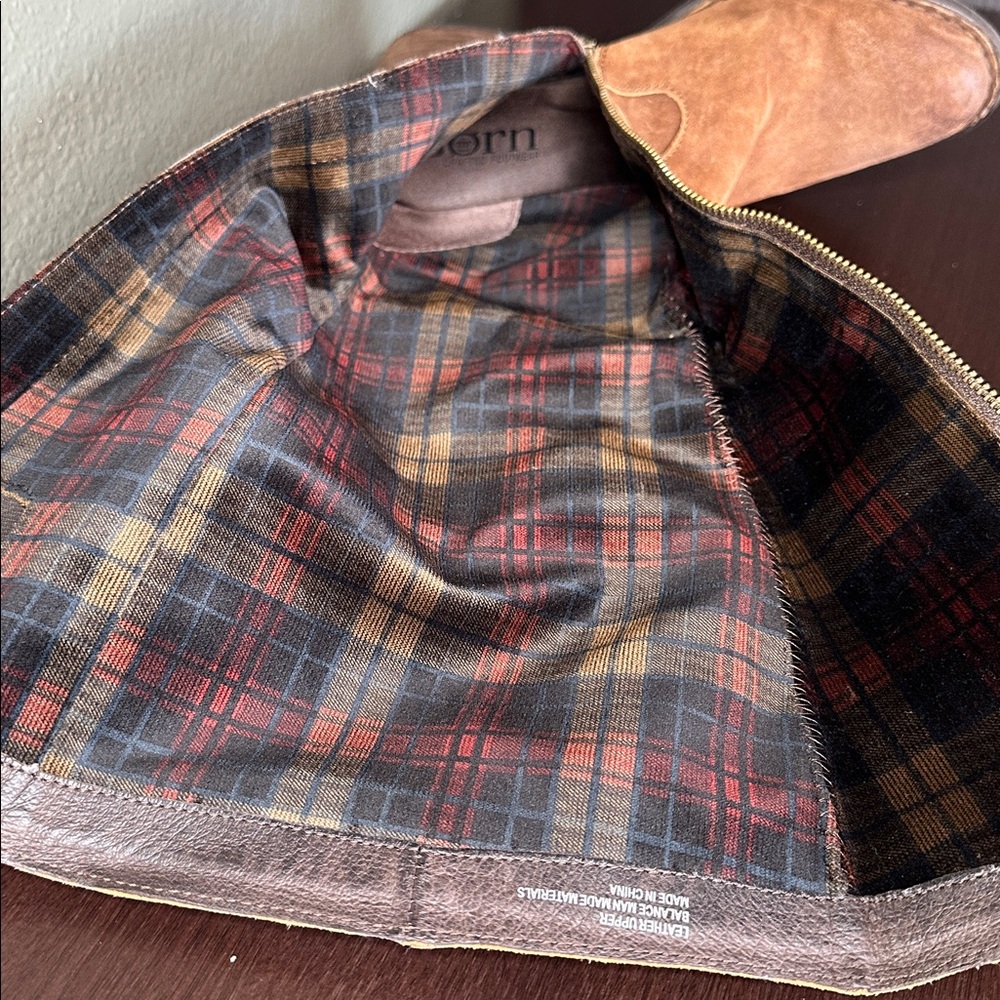 Born Suede Boots (7.5) - Picture 11 of 11